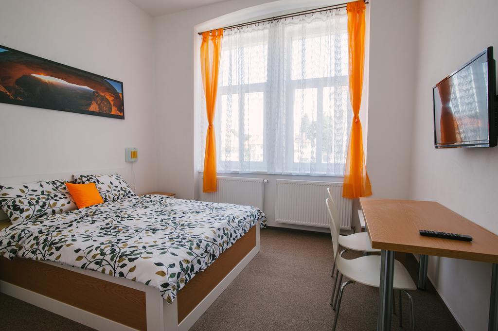 Guest House U Zlateho Jelena Žinkovy 部屋 写真