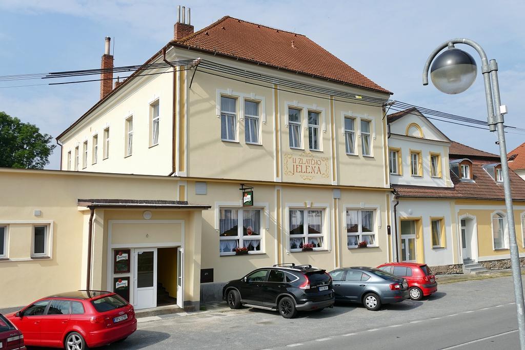 Guest House U Zlateho Jelena Žinkovy エクステリア 写真